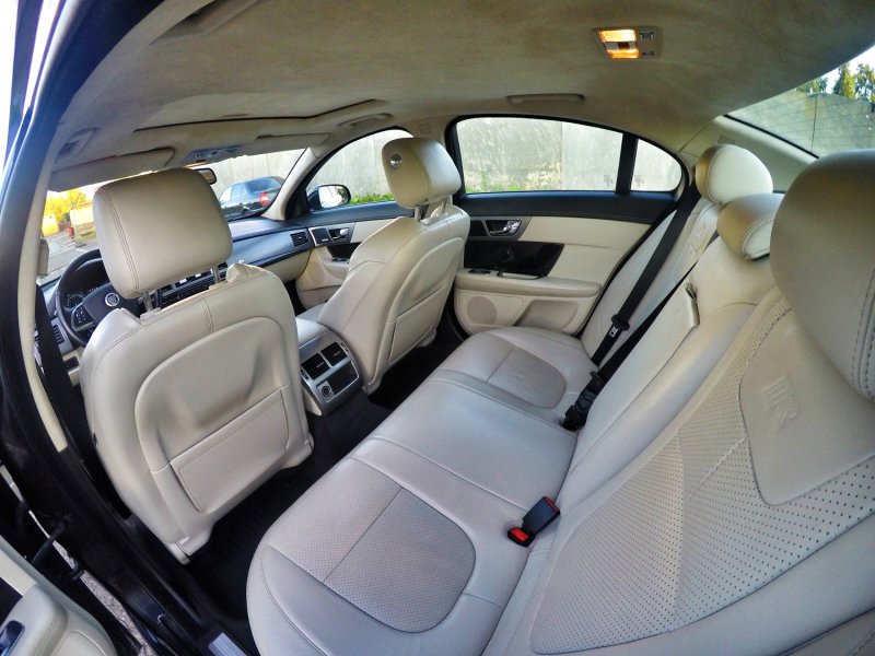 Jaguar XFR 2012