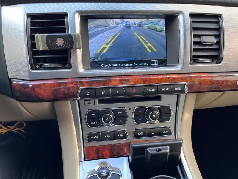Jaguar XF 2014