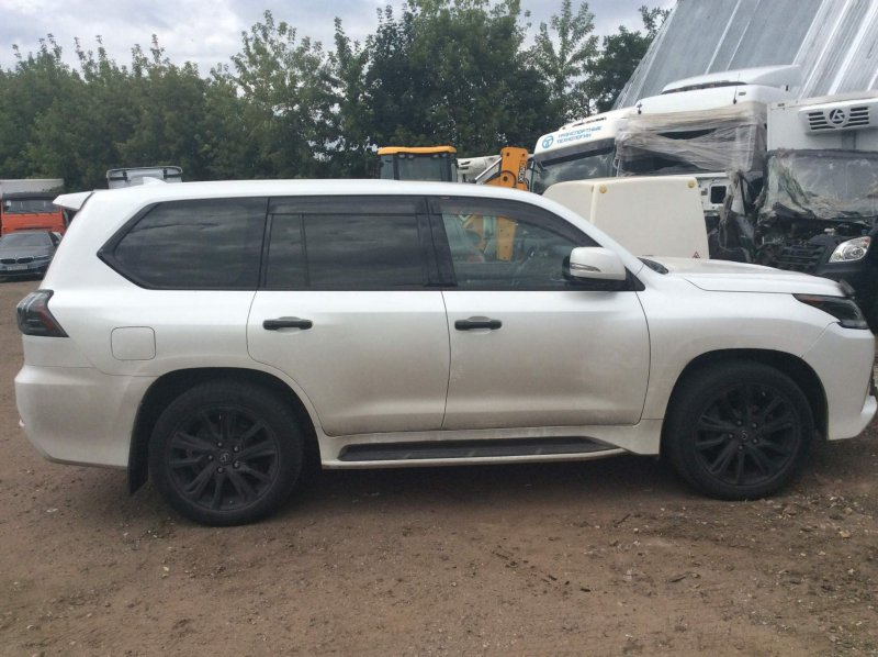 Lexus LX 2019