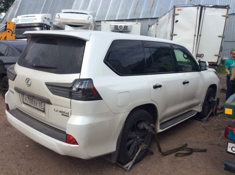Lexus LX 2019