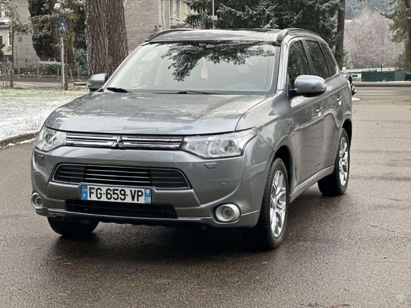 Mitsubishi Outlander 2014