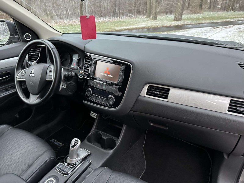Mitsubishi Outlander 2014