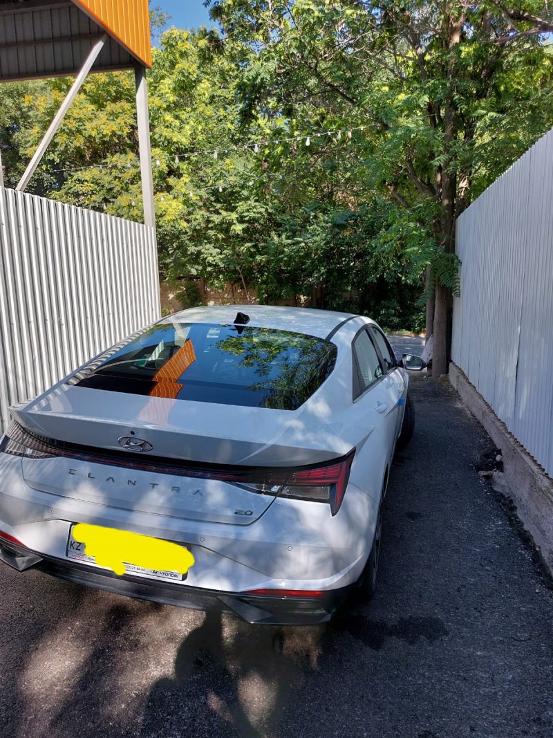 Hyundai Elantra 2022