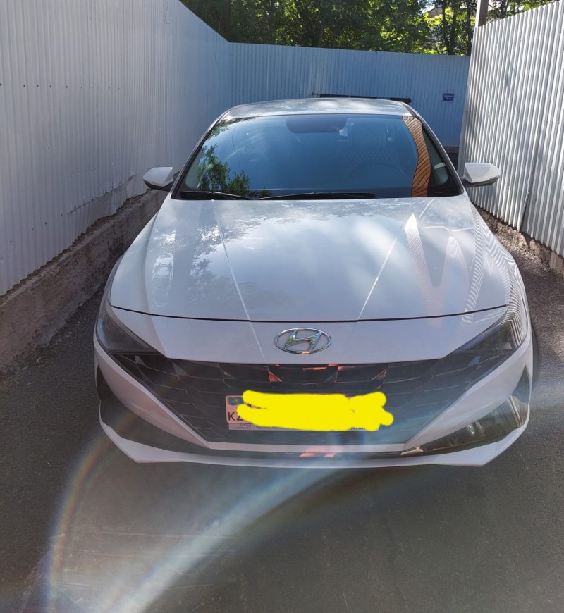 Hyundai Elantra 2022