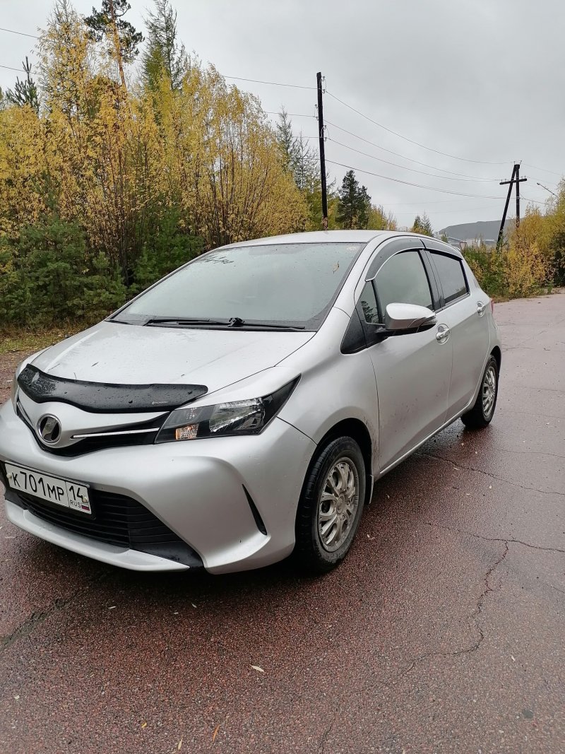 Toyota Vitz 2015