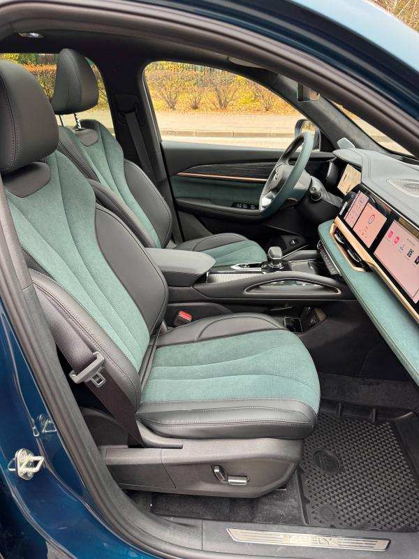 Geely Emgrand 2023