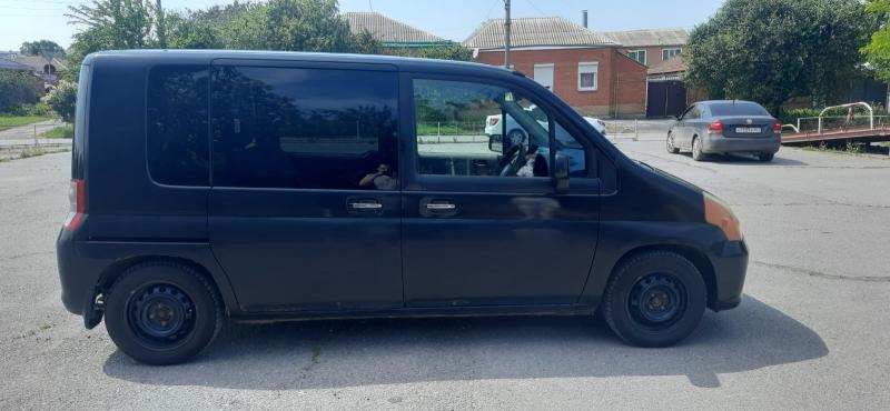 Honda Mobilio 2001