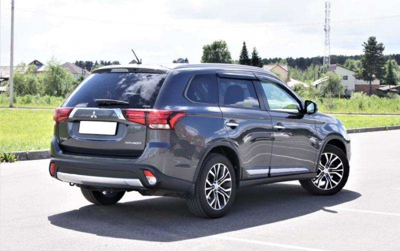 Mitsubishi Outlander 2015