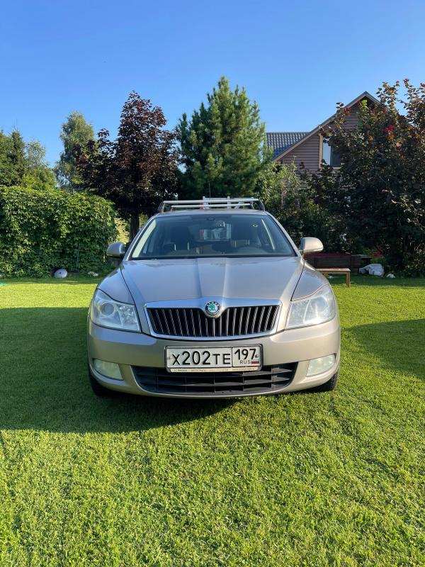 SKODA Octavia 2012