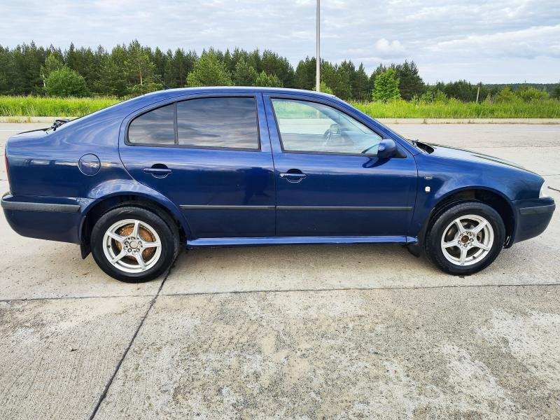 SKODA Octavia 2012