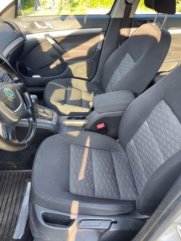 SKODA Octavia 2012
