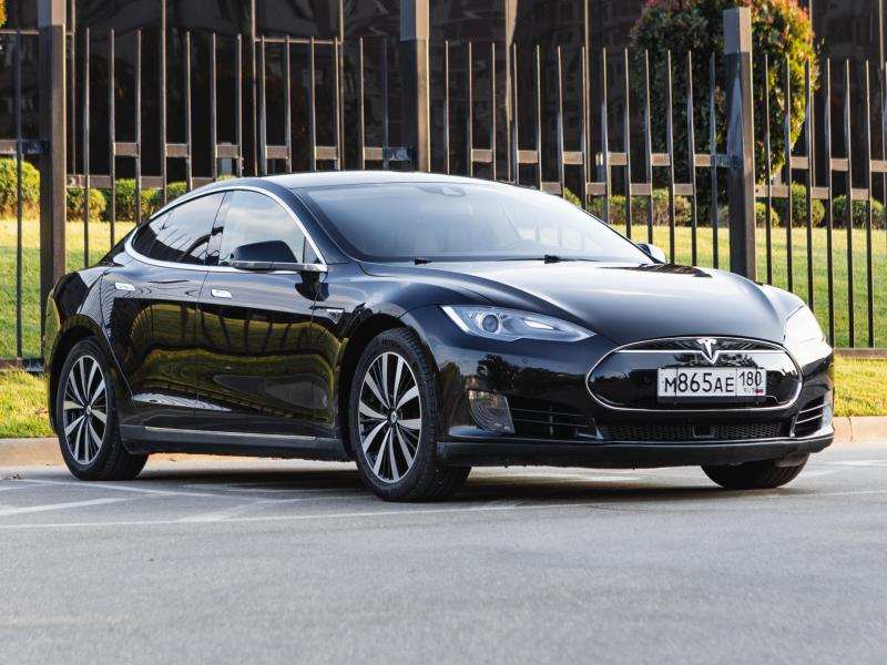 Tesla Model S 2016